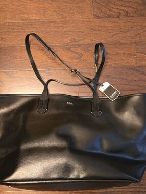 Lauren Ralph Lauren Smooth Black Leather Shoulder Tote